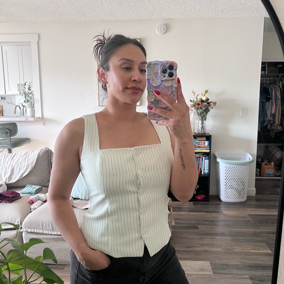 Abercrombie & Fitch Women's Pin Striped Top - Picture 6 of 7